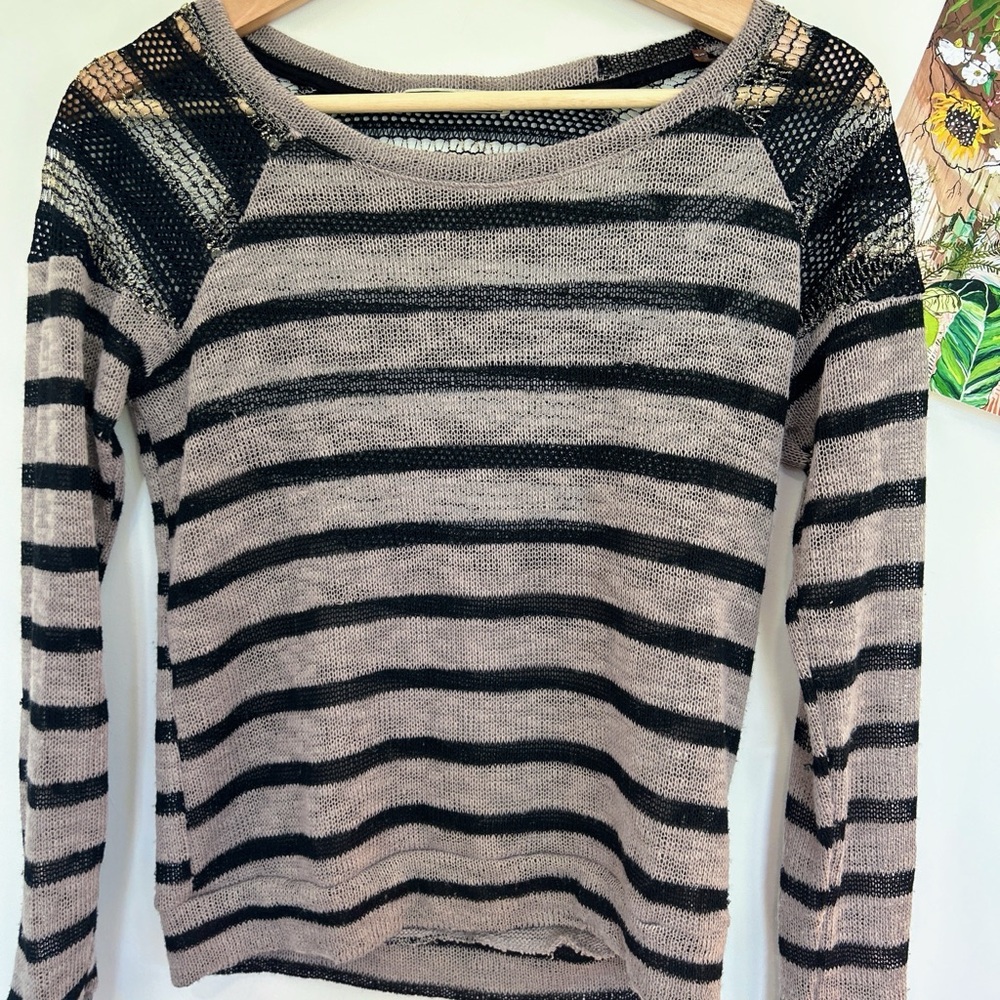 Chloe K Black and Tan Knit Top‎